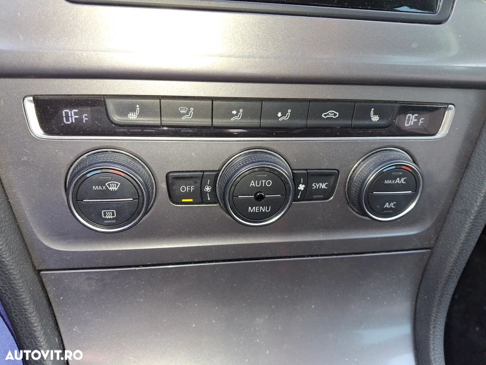 Volkswagen Golf 2.0 TDI 4Motion BlueMotion Technology Lounge - 9