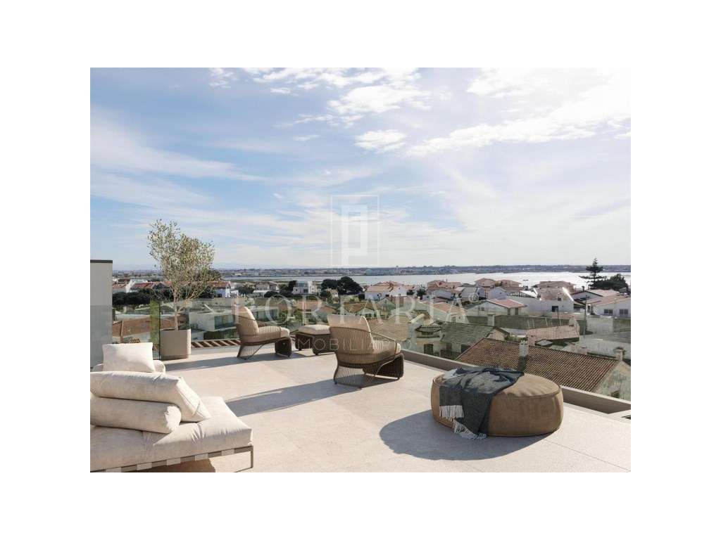 Penthouse T4 duplex novo com terraço na praia da Barra - Grande imagem: 2/16