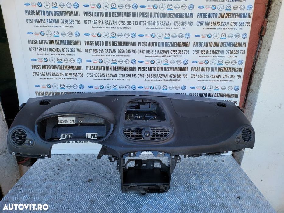 Plansa Bord Cu Airbag Pasager Renault Clio 3 III Volan Stanga Livram Oriunde In Tara - 2