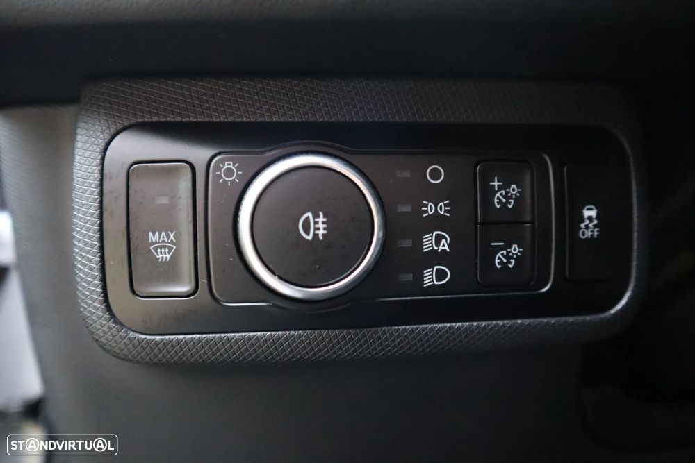 Ford Mustang Mach-E Standard - 19