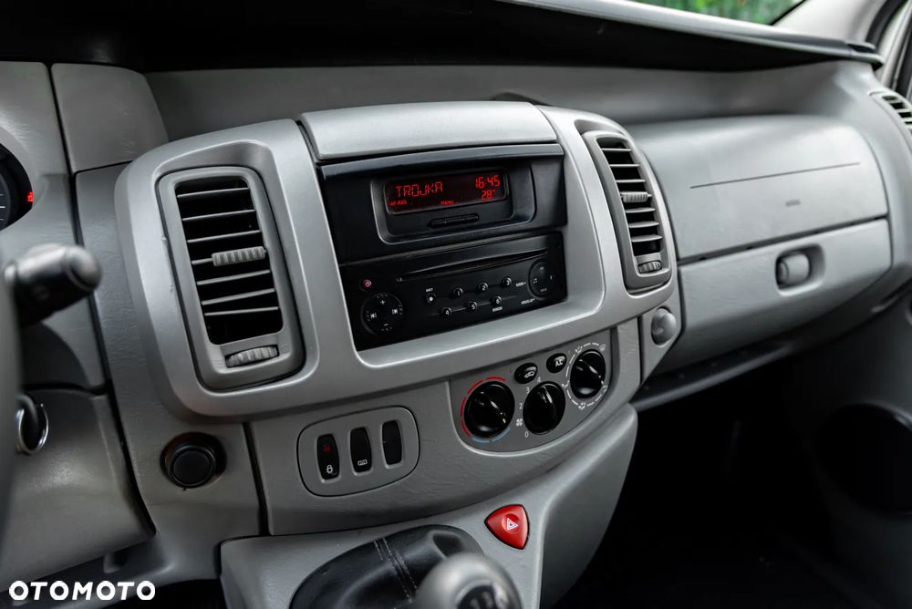 Renault Trafic Passenger L2H1 Expression - 32