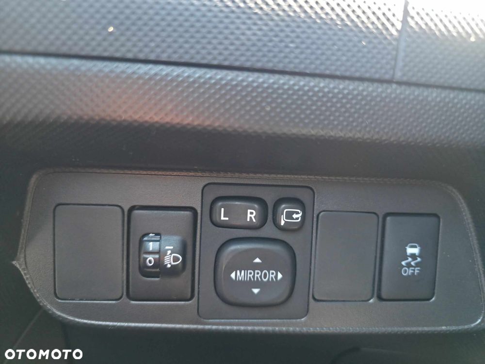 Toyota Auris - 16