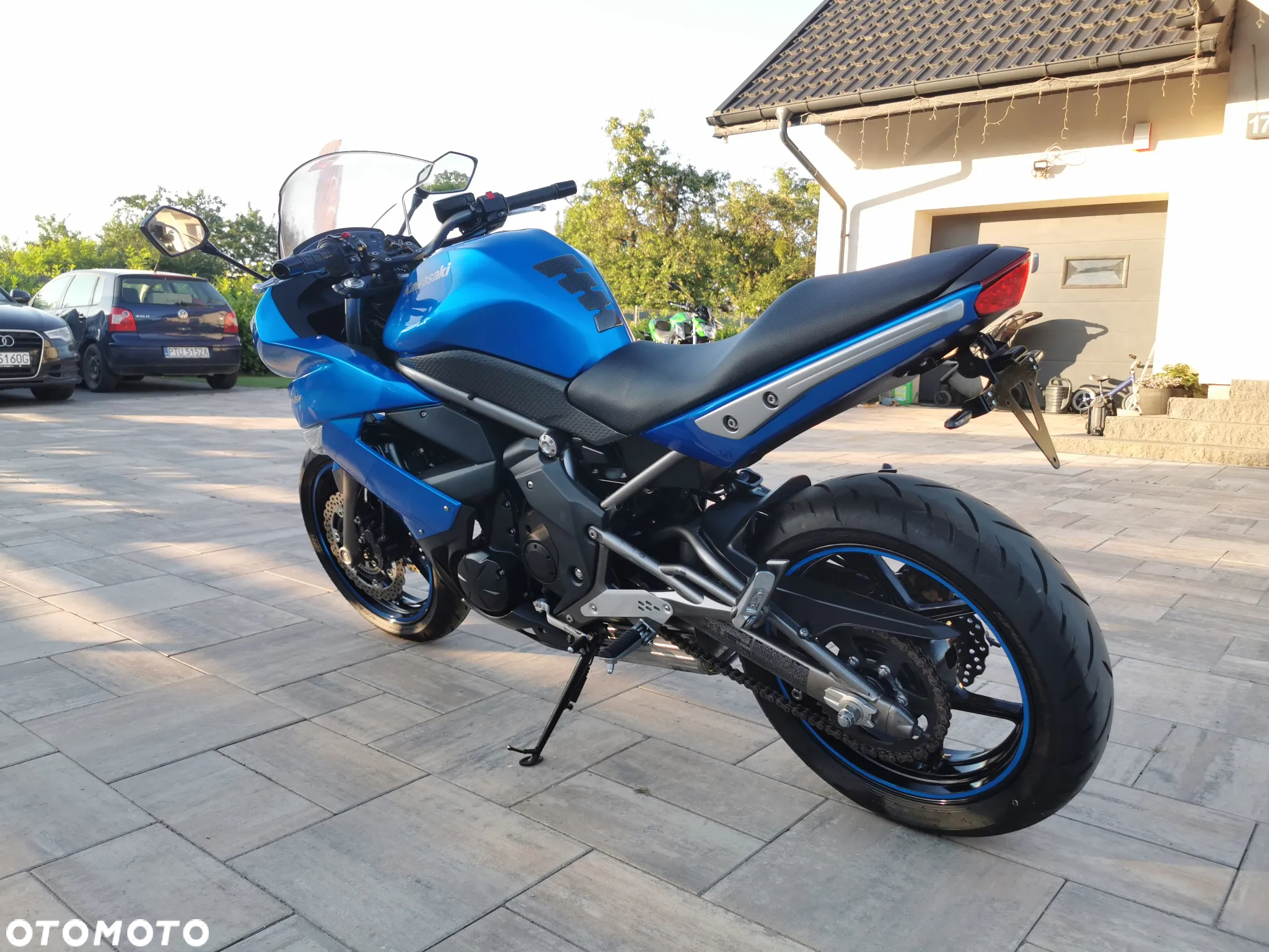 Kawasaki ER - 32