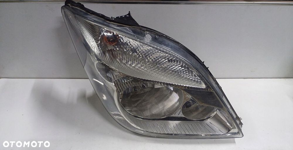 lampa prawy przod MERCEDES SPRINTER W906 06- EUROPA