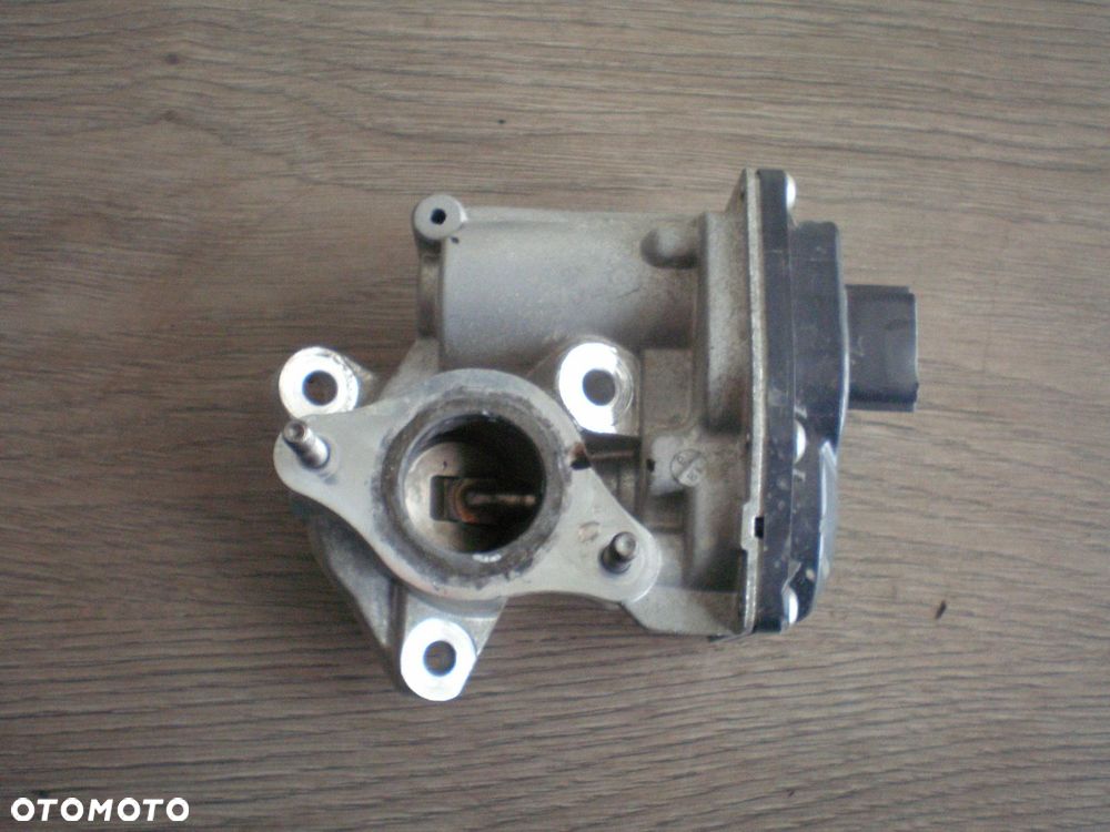 PRZEPUSTNICA RENAULT 1.5 DCI 8201143495 - 1