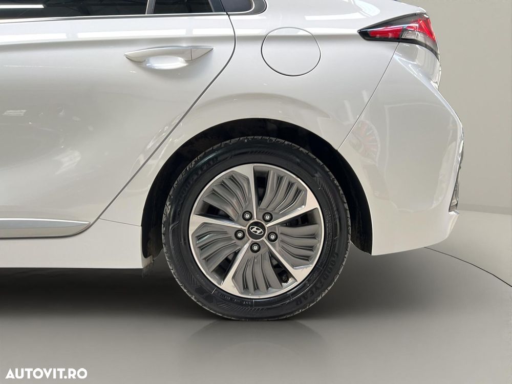 Hyundai IONIQ 1.6 141CP Exclusive - 38
