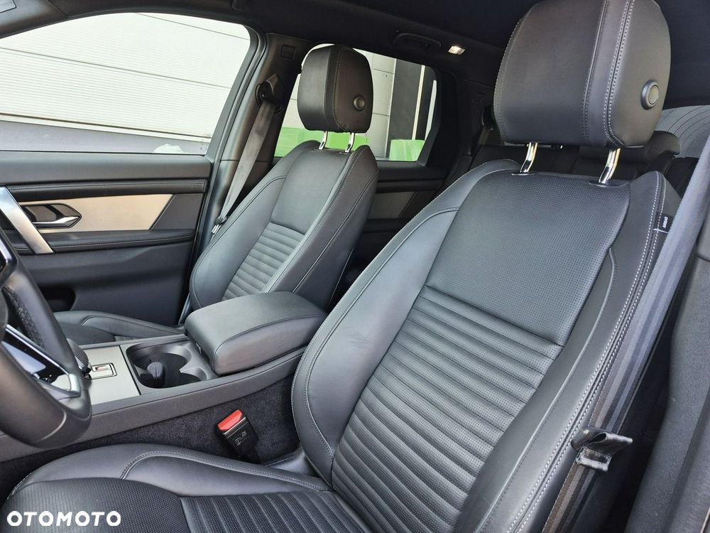 Land Rover Discovery Sport - 22
