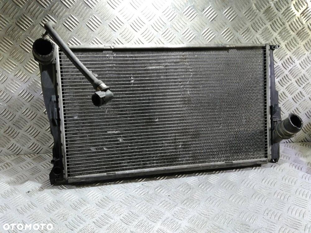 CHŁODNICA WODY BMW E90 - 1