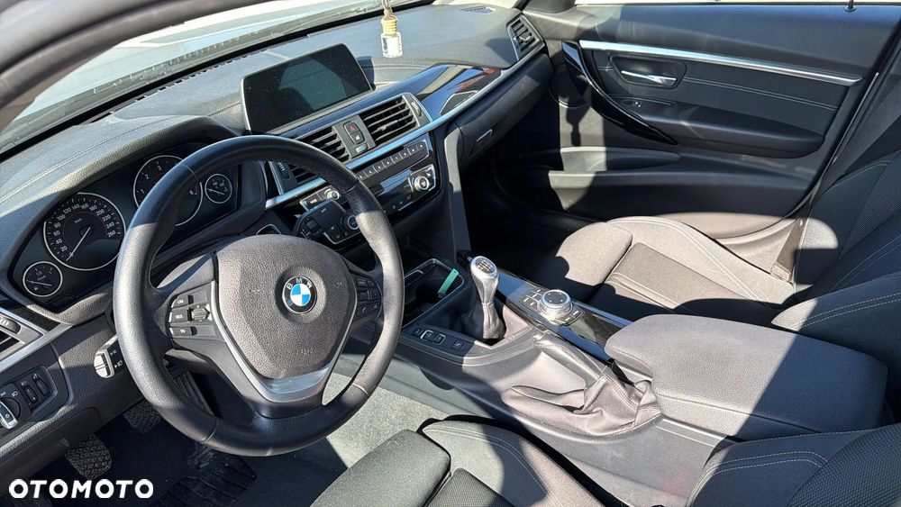 BMW Seria 3 318d Edition Luxury Line Purity - 16