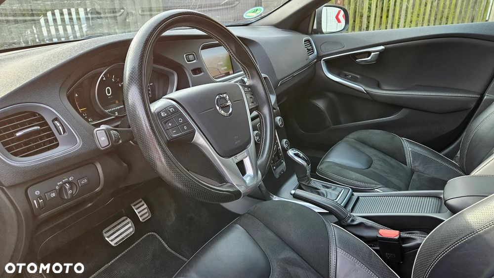 Volvo V40 T3 Drive-E R-Design Momentum - 21