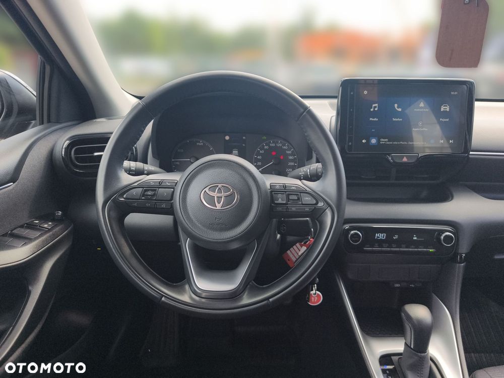 Toyota Yaris - 16