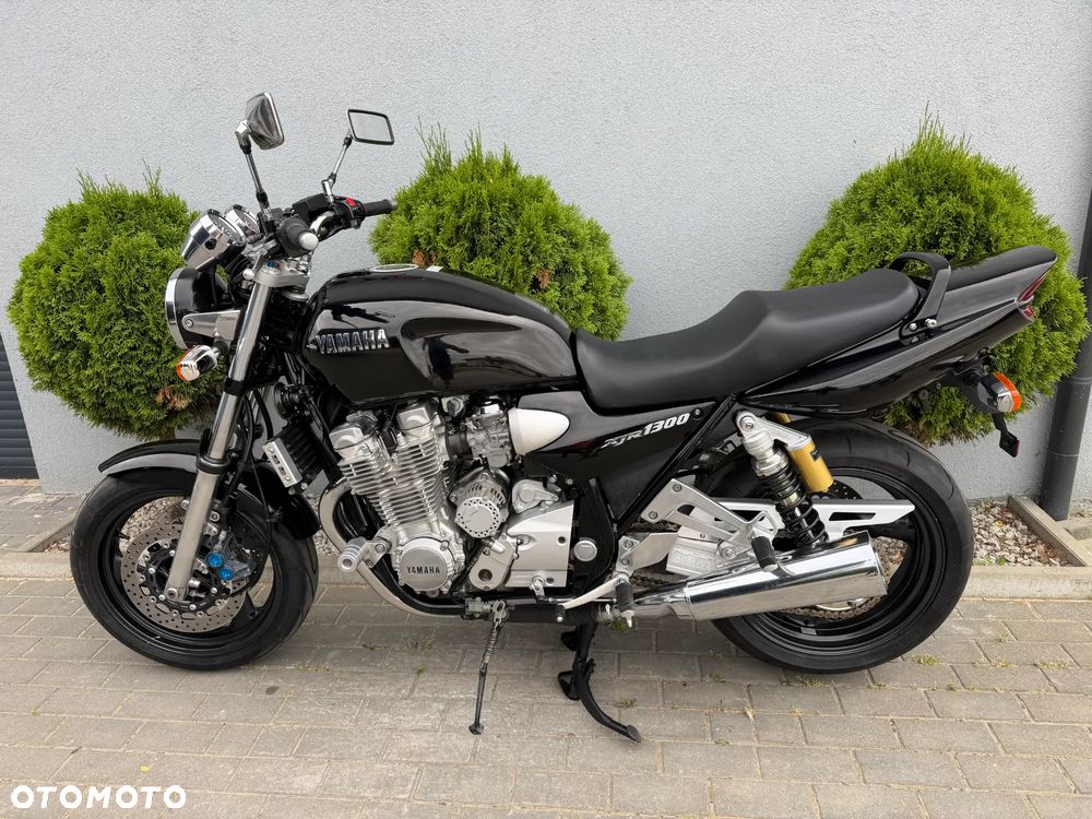 Yamaha XJR - 7