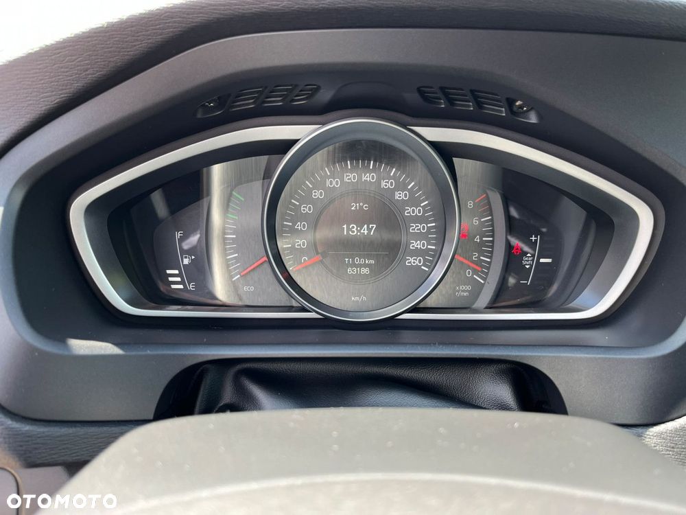 Volvo V40 - 19
