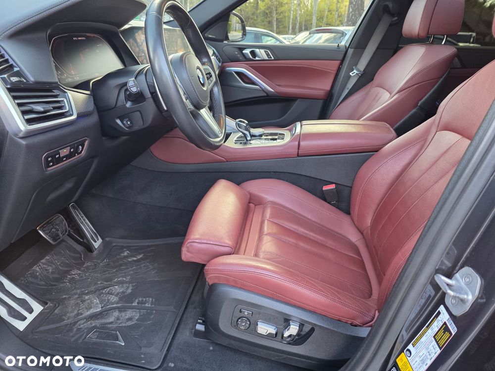 BMW X6 M50i - 16