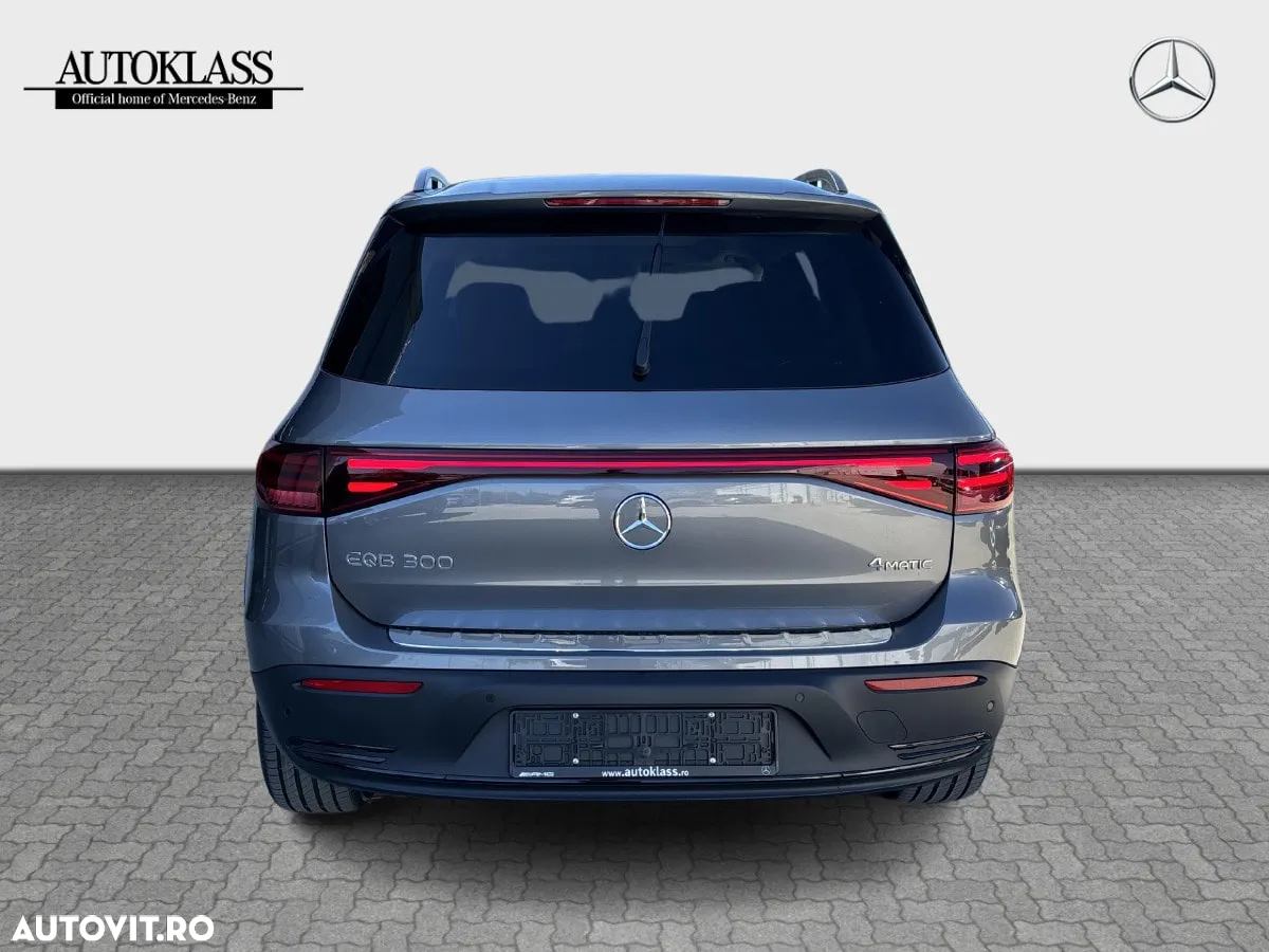 Mercedes-Benz EQB 300 4MATIC - 7