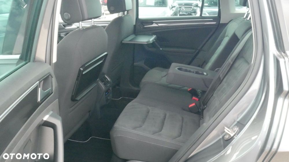 Volkswagen Tiguan - 16