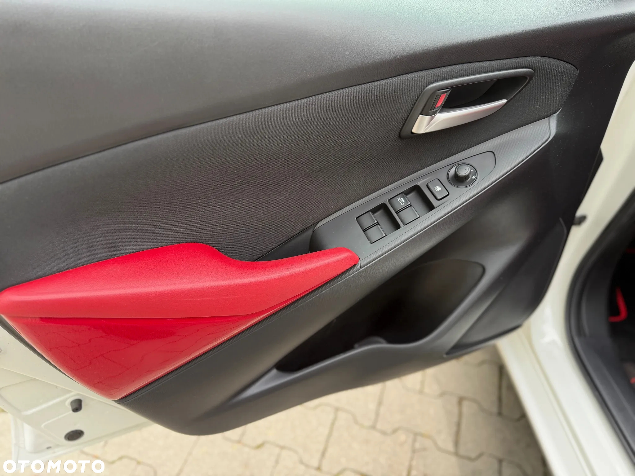 Mazda 2 SKYACTIV-G 90 Red Edition - 17