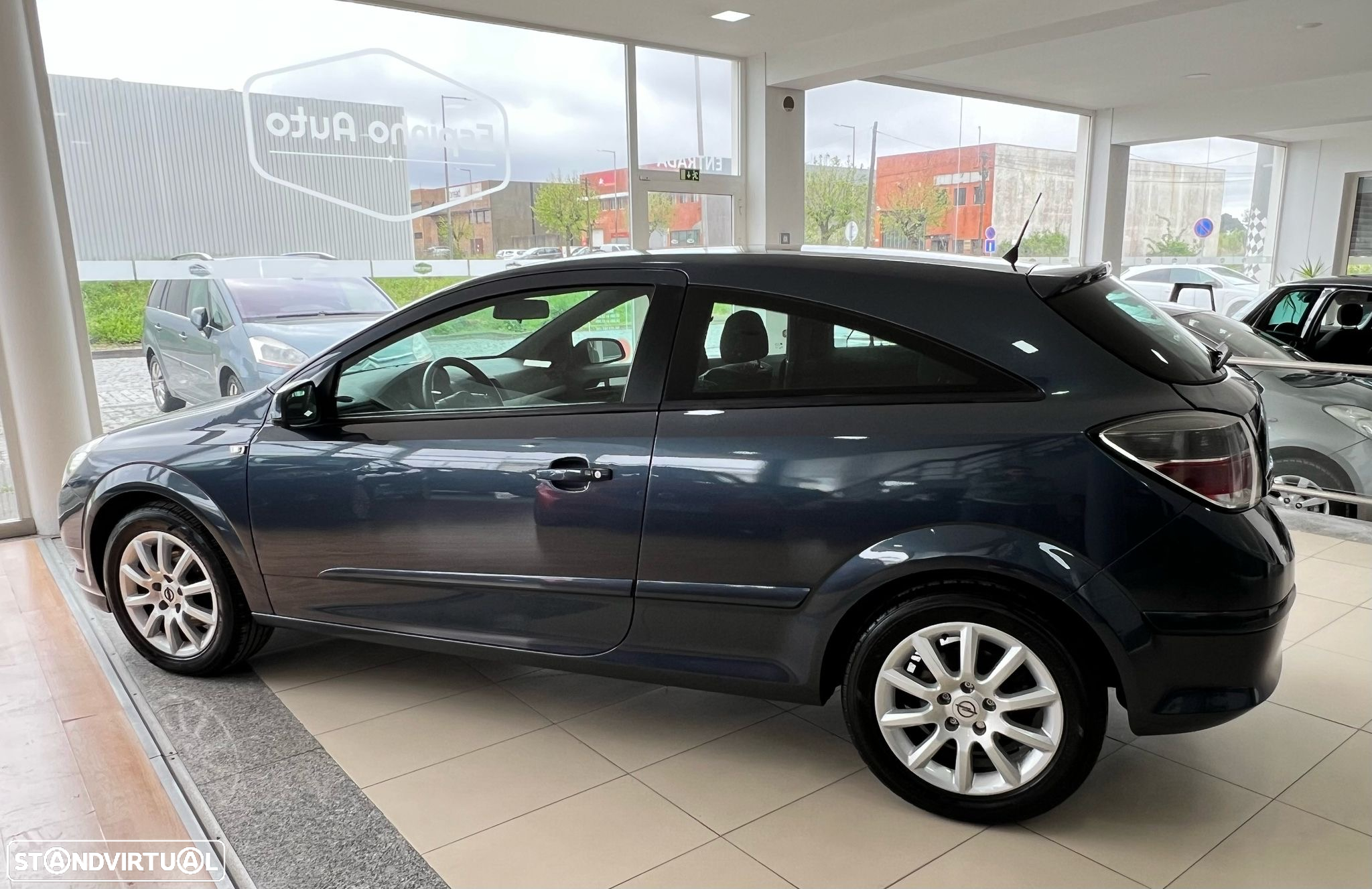 Opel Astra GTC 1.3 CDTi - 14