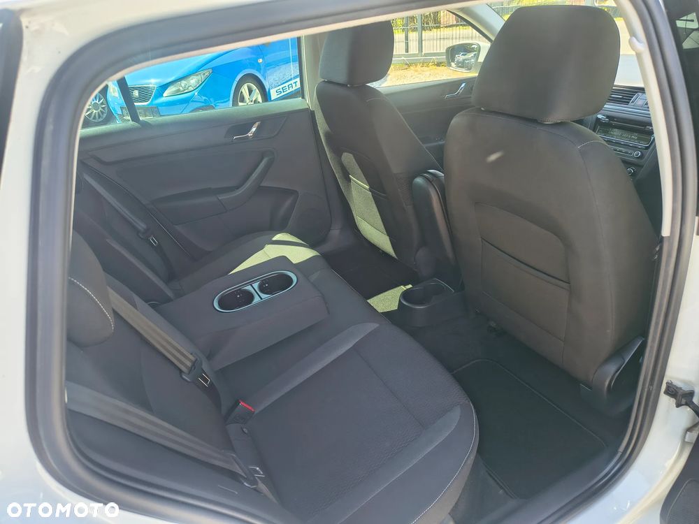 Skoda RAPID 1.2 TSI Elegance Green tec - 24