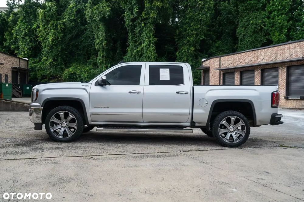 GMC Sierra - 4
