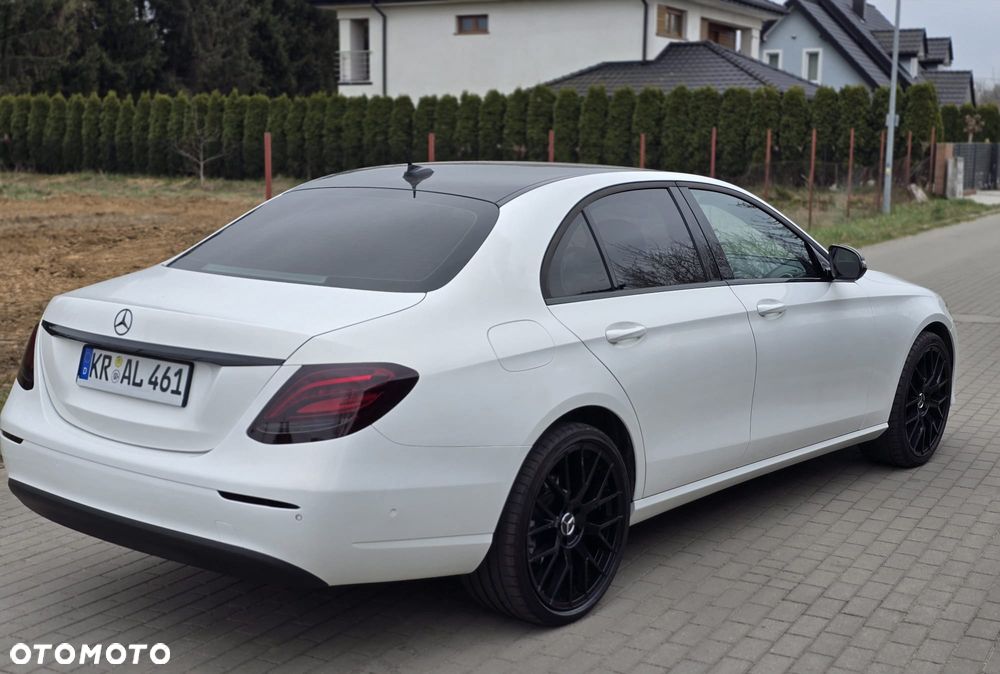 Mercedes-Benz Klasa E 200 d 9G-TRONIC - 8