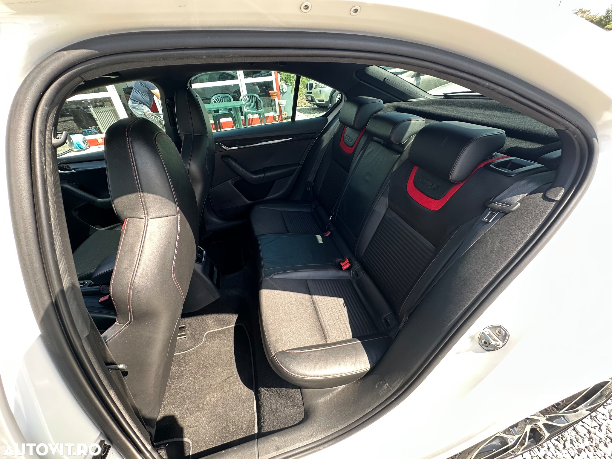 Skoda Octavia 2.0 TDI DSG RS - 5