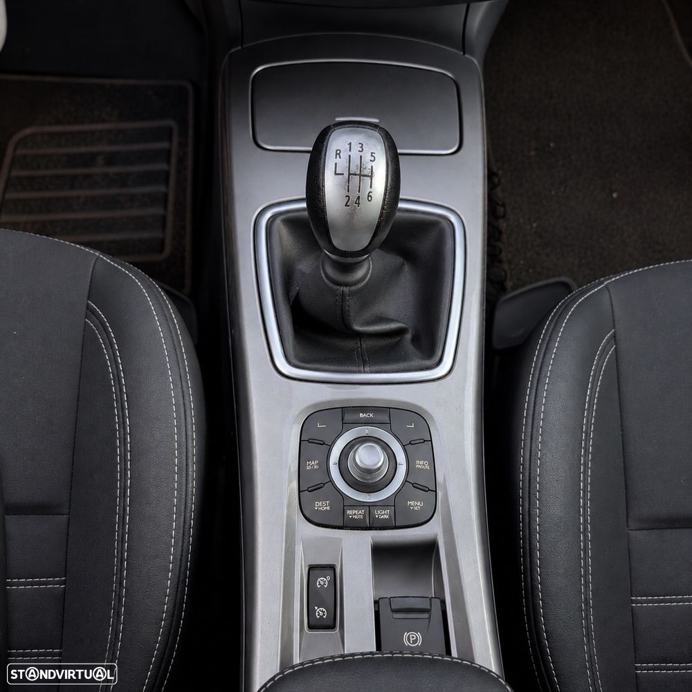 Renault Laguna Break 2.0 dCi Dynamique S 4control - 11