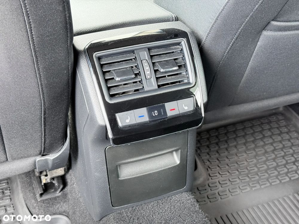 Skoda Superb 2.0 TDI SCR 4x4 Style DSG - 32