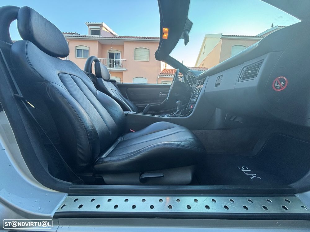 Mercedes-Benz SLK 200 Standard - 26
