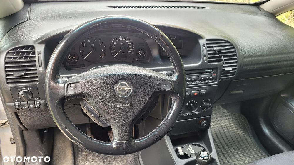 Opel Zafira 1.8 16V Elegance - 13