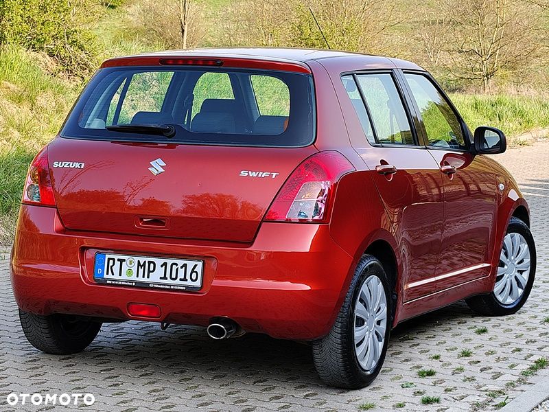 Suzuki Swift 1.3 GS / Premium - 4