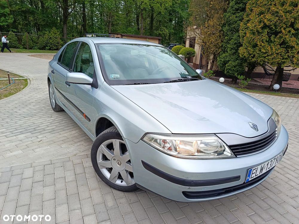 Renault Laguna - 1