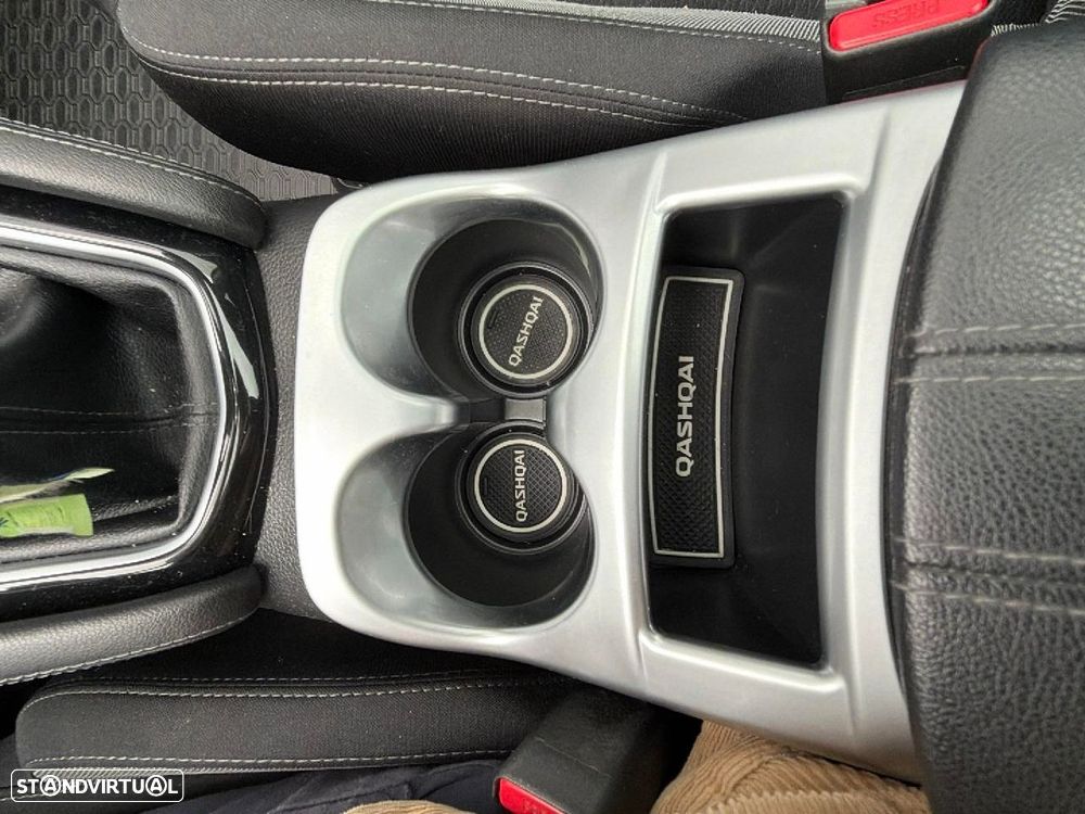 Nissan Qashqai 1.3 DIG-T N-Connecta - 20