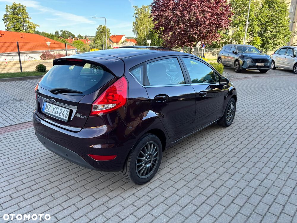 Ford Fiesta 1.25 Titanium EU5 - 9