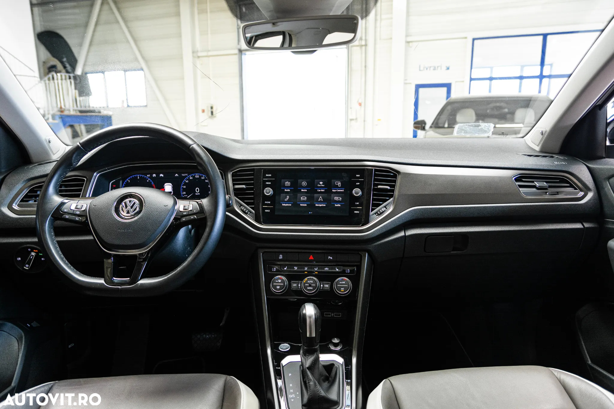 Volkswagen T-ROC 2.0 TDI SCR 4MOTION DSG Style - 32