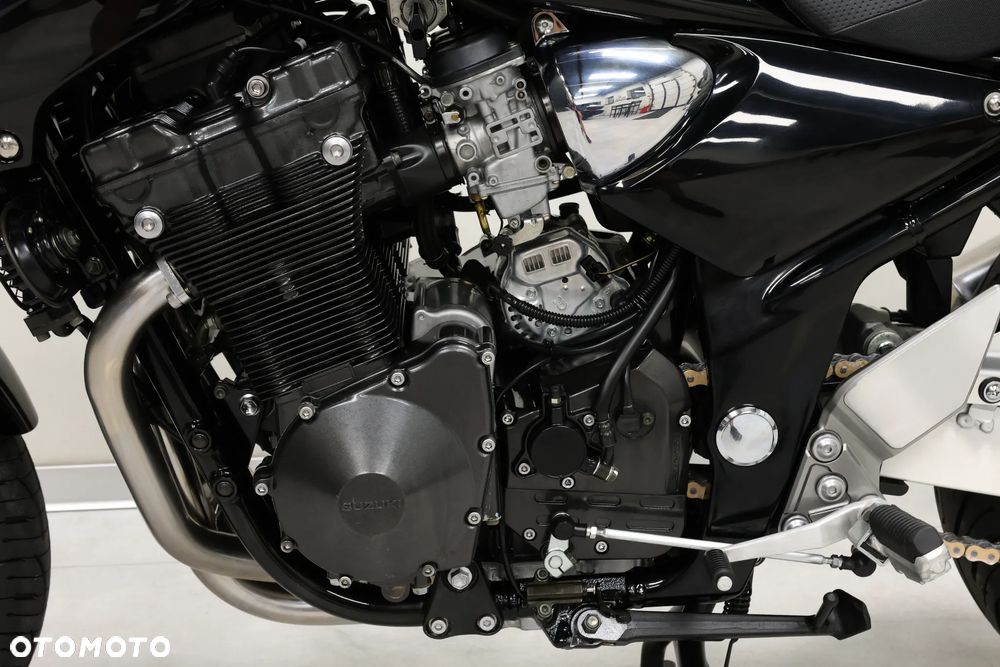 Suzuki Bandit - 25