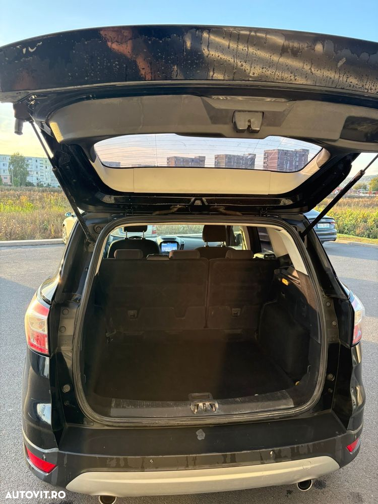Ford Kuga 1.5 EcoBoost 2WD Trend - 4