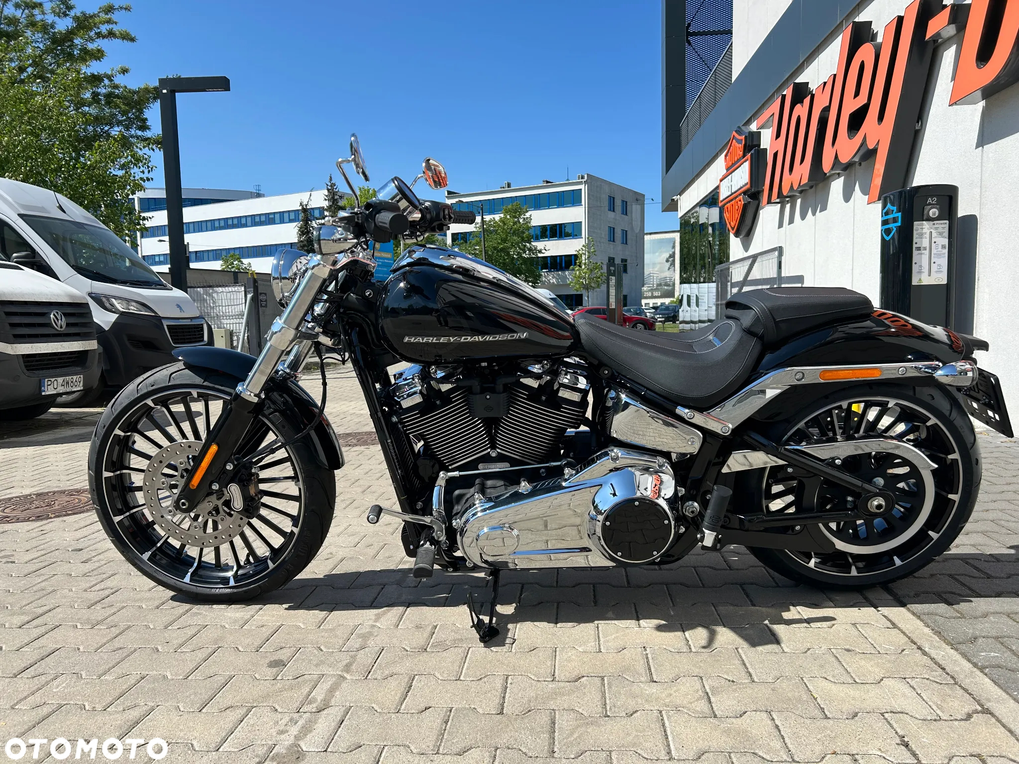 Harley-Davidson Softail Breakout - 6