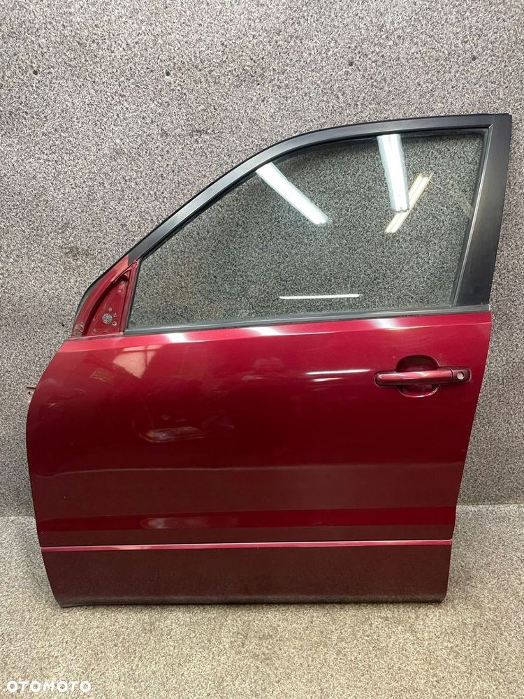 Drzwi lewy przod przednie listwa szyba ZY8 C13 Suzuki Grand Vitara 2 II - 1