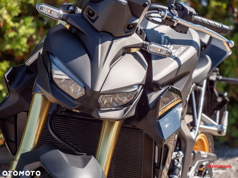 Honda CB - 16