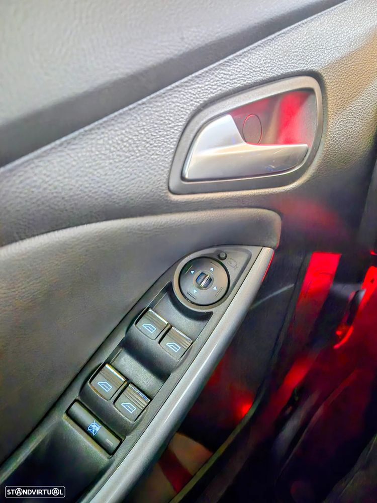 Ford Focus 1.6 TDCi Titanium - 23