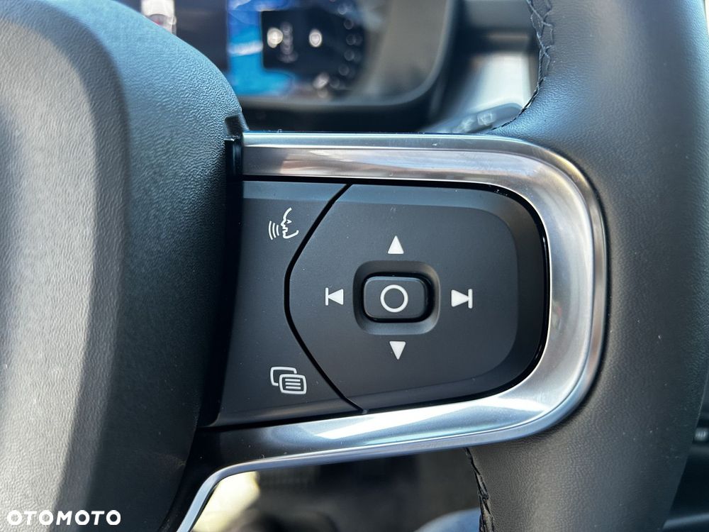 Volvo XC 40 - 23