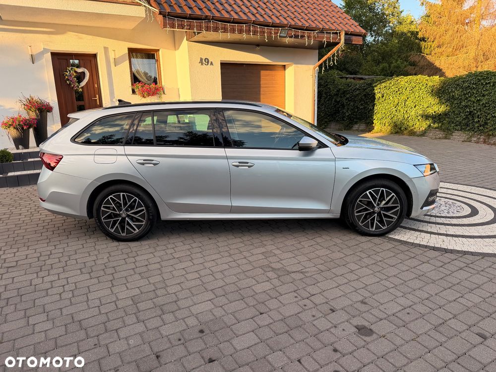 Skoda Octavia 2.0 TDI DSG 4x4 Clever - 4