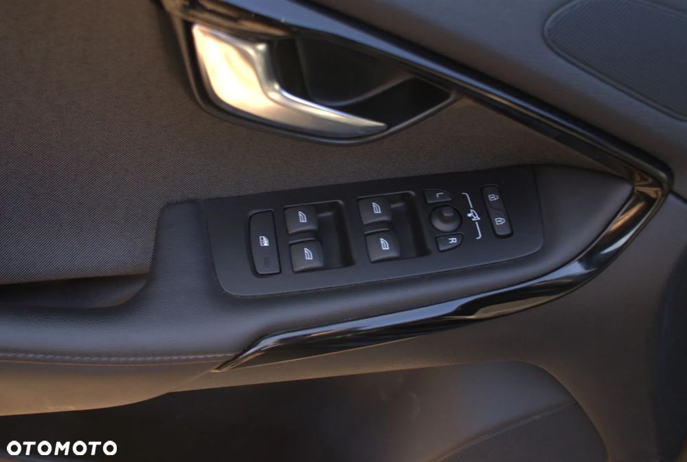 Volvo V40 T3 Drive-E Kinetic - 11