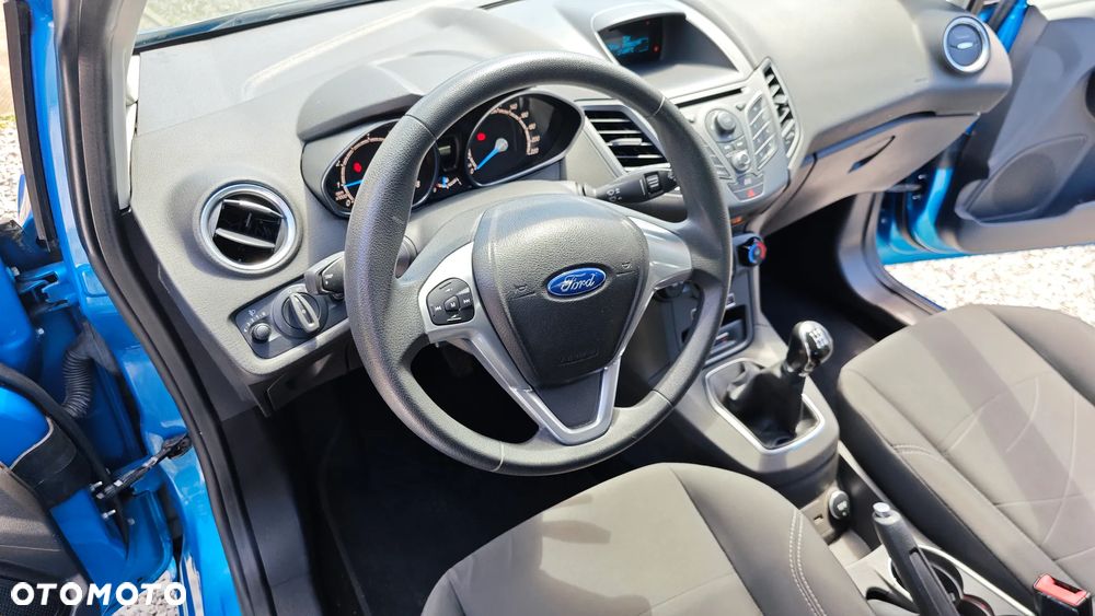 Ford Fiesta - 24