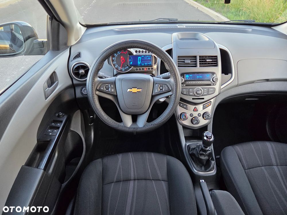 Chevrolet Aveo 1.2 LT - 7