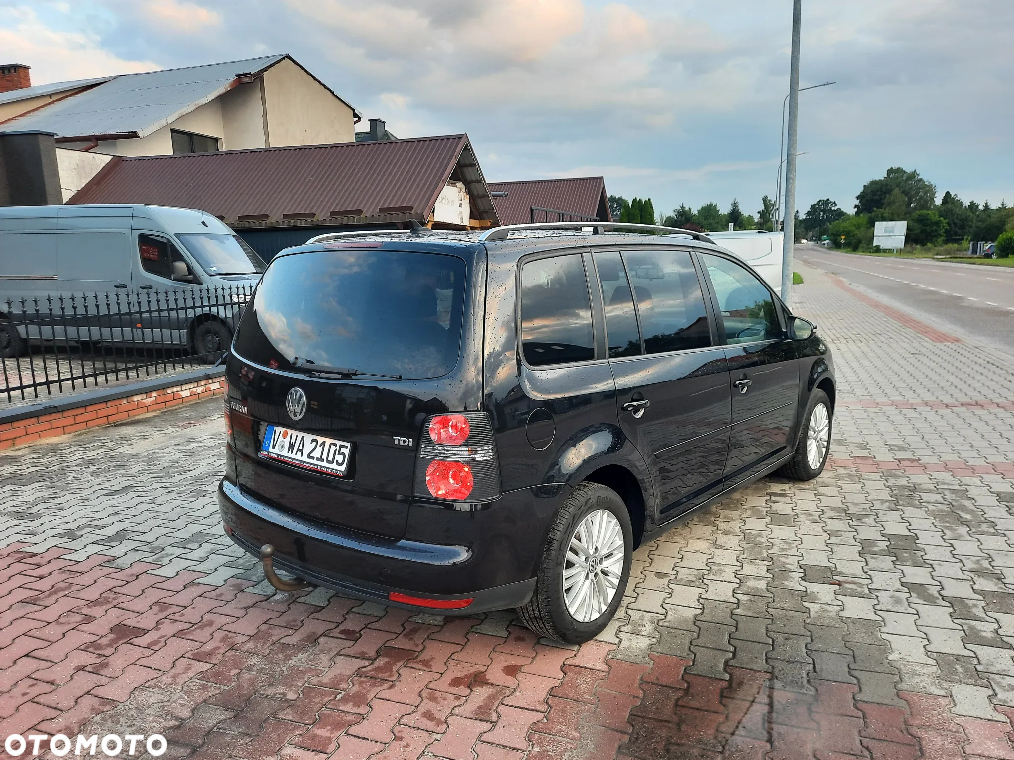 Volkswagen Touran 1.9 TDI Conceptline - 10