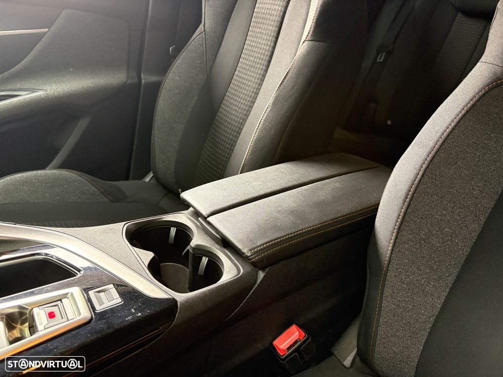 Peugeot 3008 PureTech 130 Stop & Start GPF EAT8 Active - 40