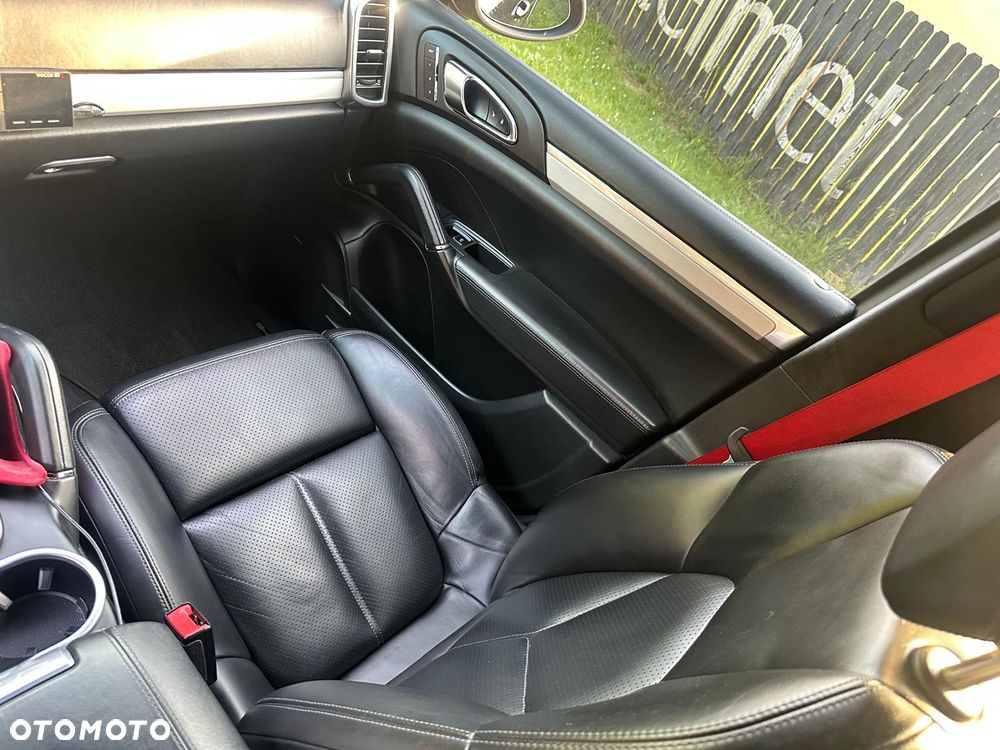 Porsche Cayenne Turbo - 26
