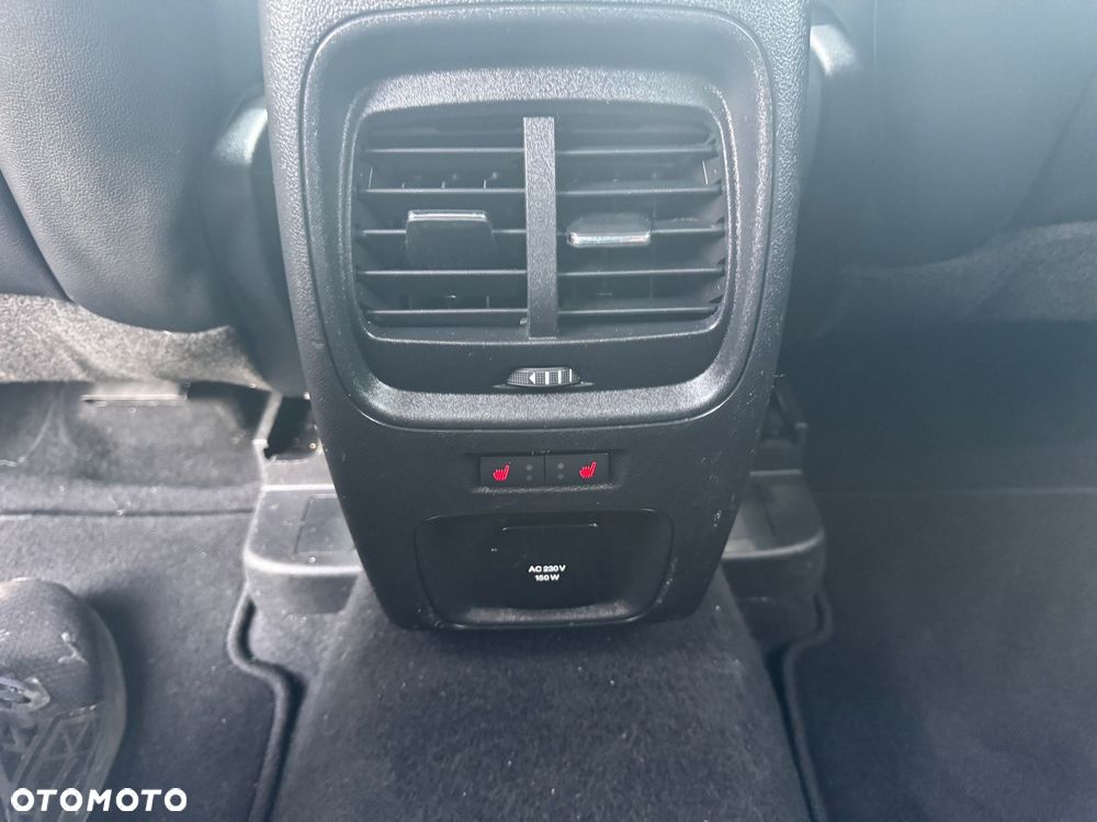 Ford Kuga 2.0 EcoBlue 4x4 TITANIUM - 21